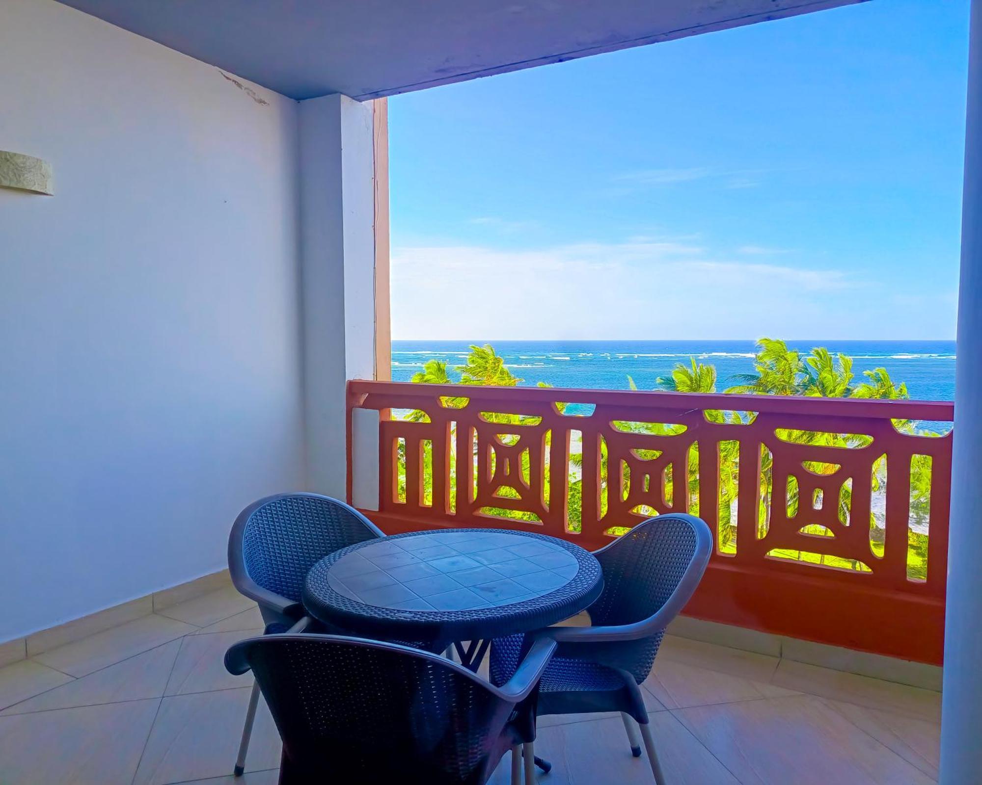 Ivory Beachfront Stays Mombasa Eksteriør bilde