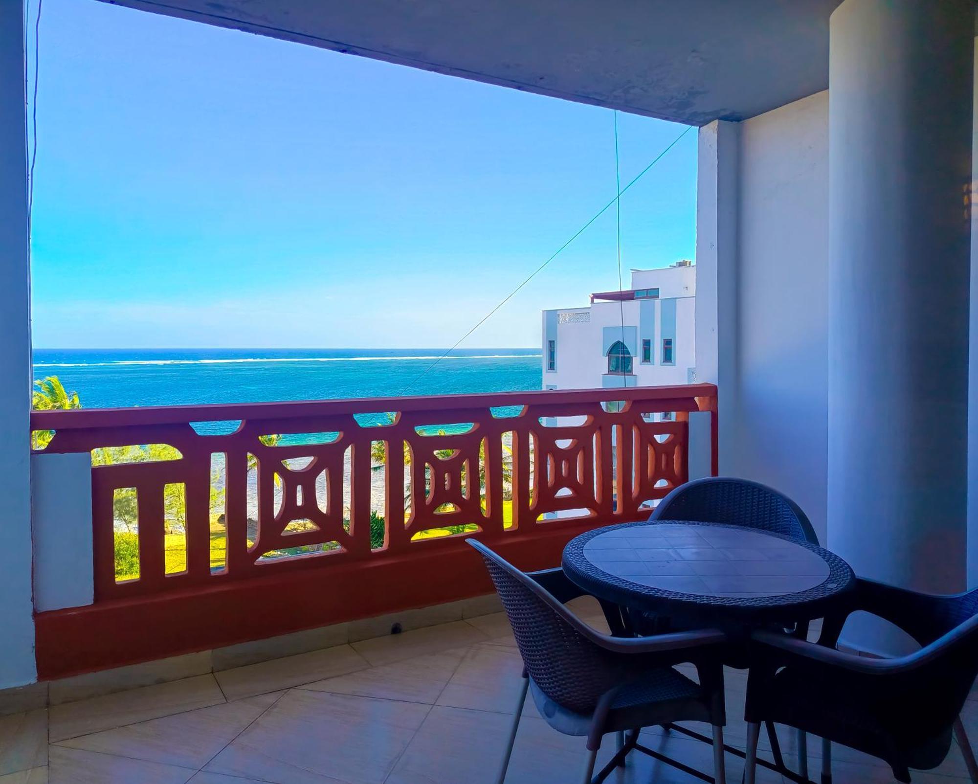 Ivory Beachfront Stays Mombasa Eksteriør bilde