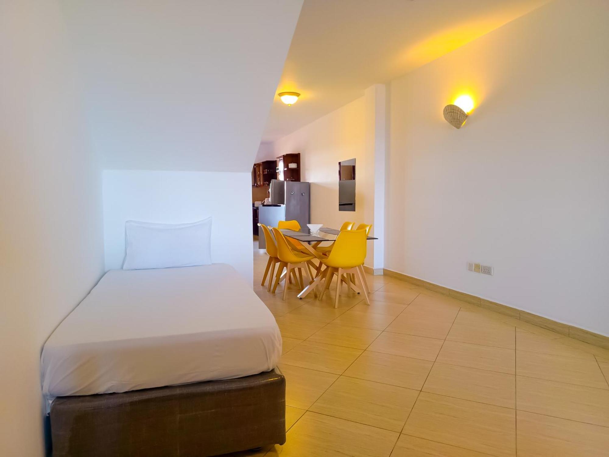 Ivory Beachfront Stays Mombasa Eksteriør bilde
